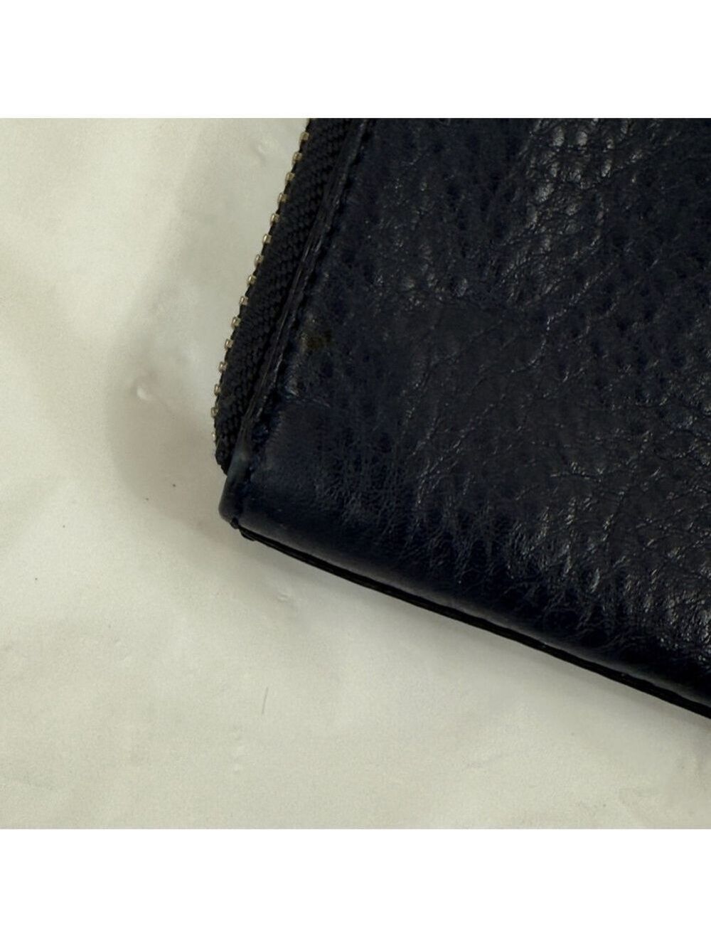 Tory Burch Blue Pebbled Leather ROBINSON LARGE WRISTLET - Picture 7 of 16
